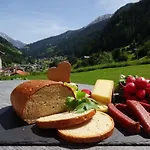 Sportapart Schweighofer Ski-in & Ski-out * See