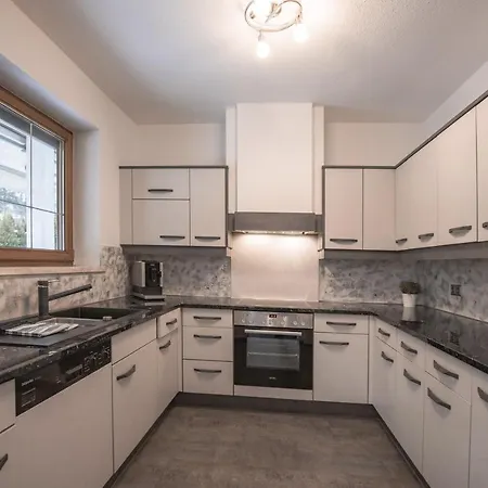 Sportapart Schweighofer Ski-in & Ski-out Apartment *