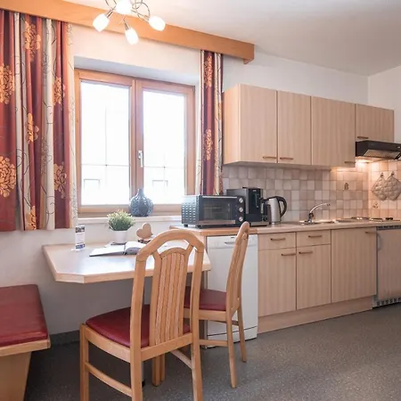 Sportapart Schweighofer Ski-in & Ski-out Apartment See