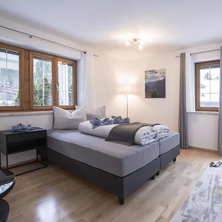 Sportapart Schweighofer Ski-in & Ski-out Apartment See